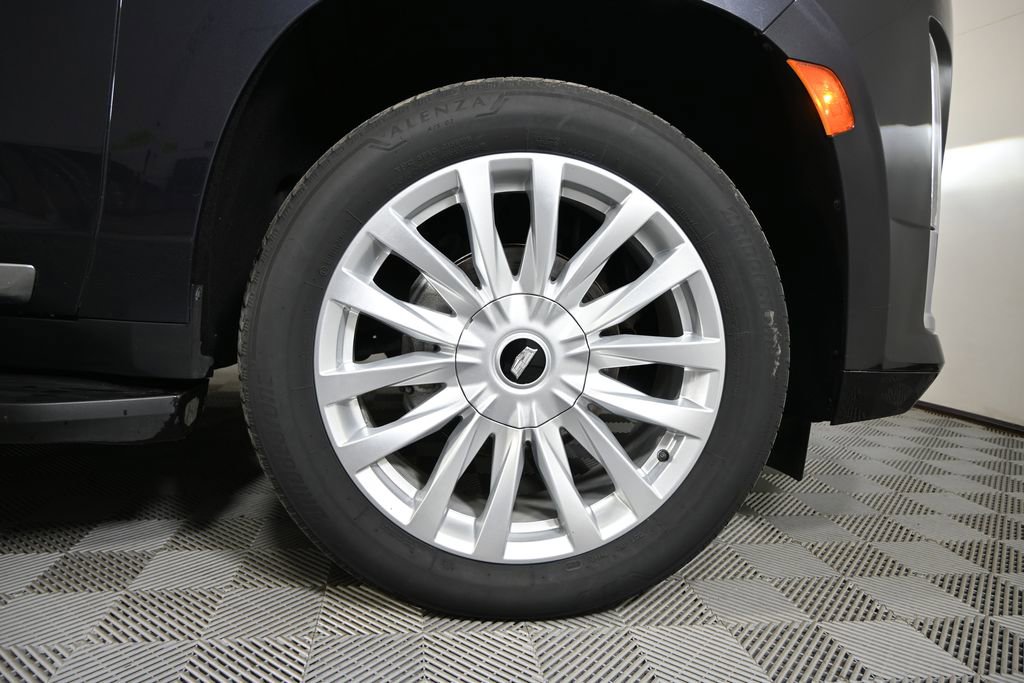 Used 2024 Cadillac Escalade ESV Luxury w/ LPO, Floor Liner Package AWD/4WD image 11