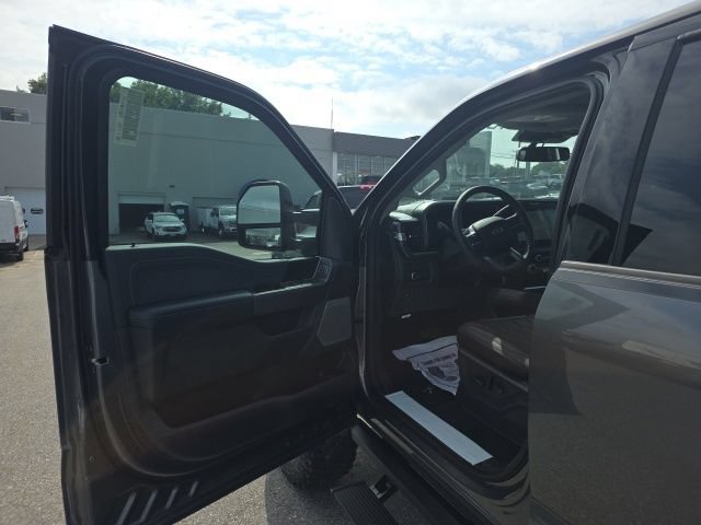 New 2026 Ford F250 Lariat w/ Black Appearance Package AWD/4WD image 12