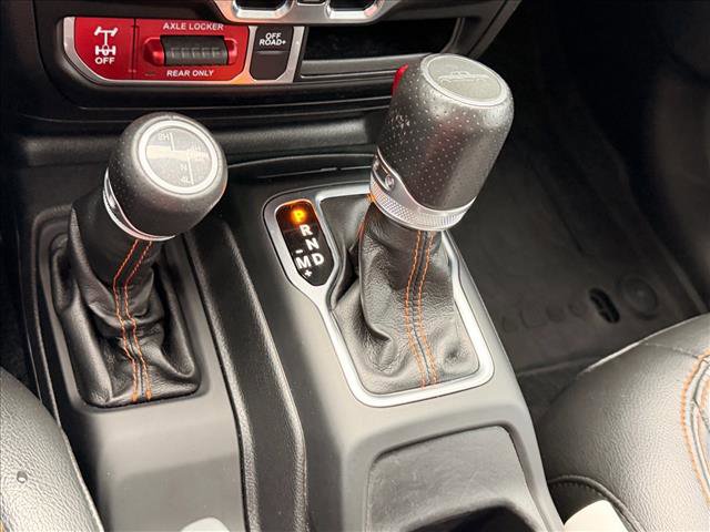 Used 2022 Jeep Gladiator Mojave w/ Cold Weather Group image 22