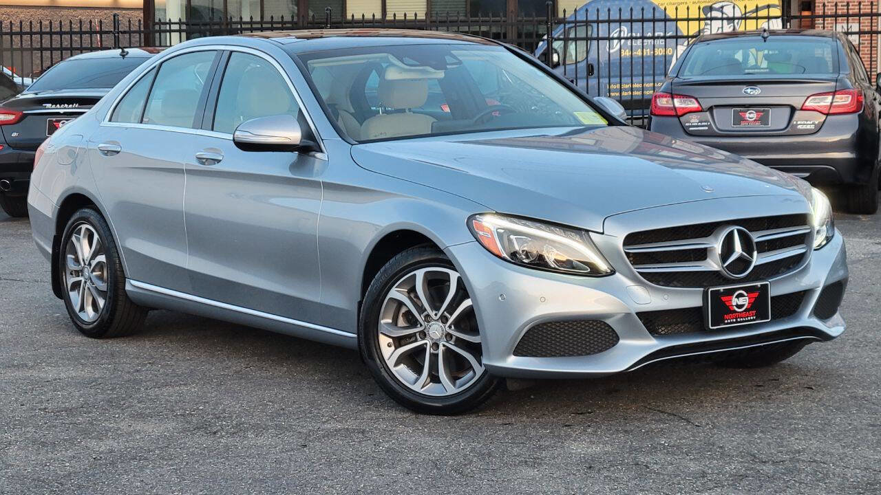 Used 2015 Mercedes-Benz C 300 4MATIC Sedan image 4