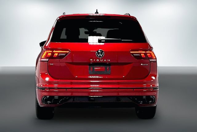 Used 2024 Volkswagen Tiguan SE R-Line AWD/4WD image 7