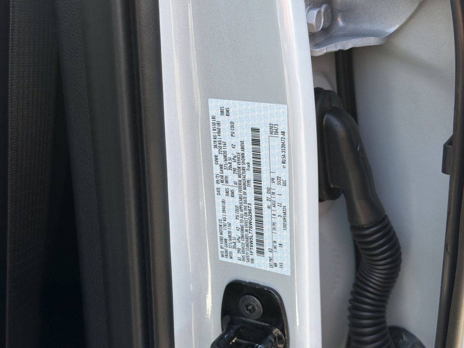 New 2025 Ford F150 Lightning Lariat image 41