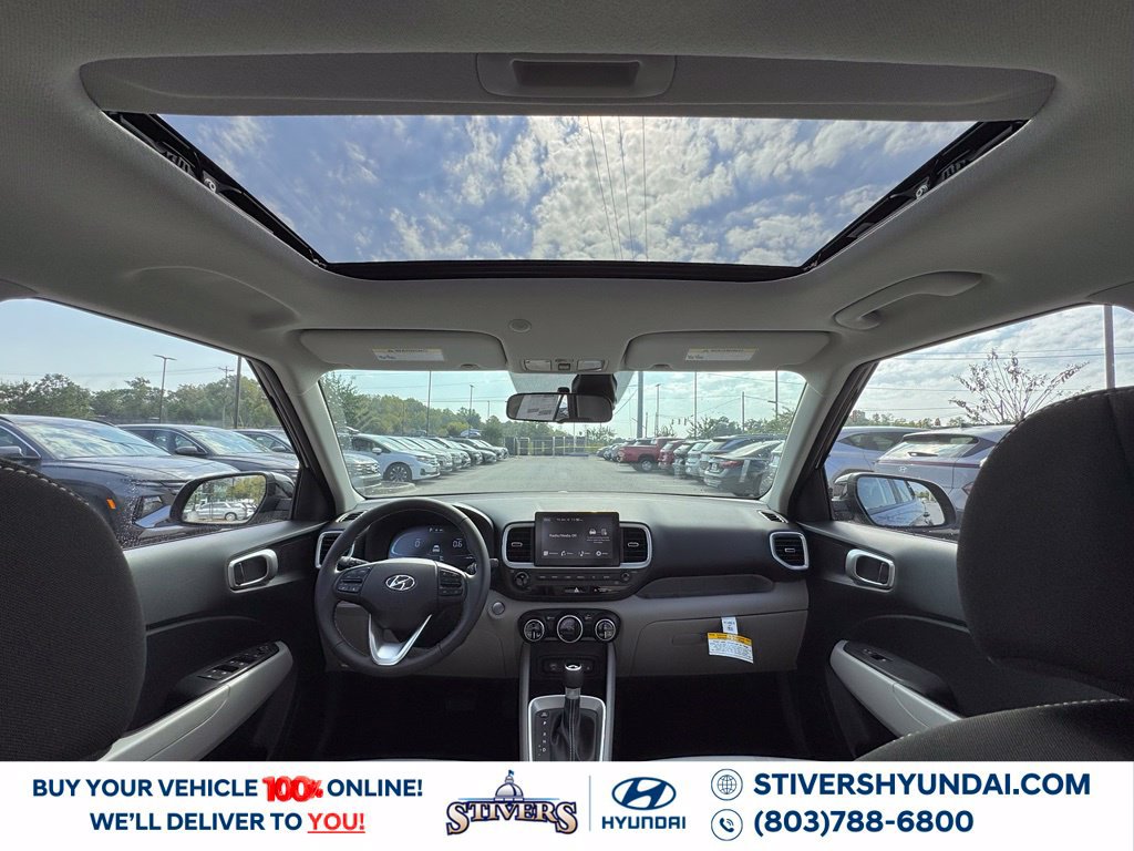 New 2026 Hyundai Venue SEL FWD image 4