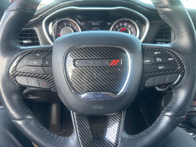 Used 2016 Dodge Challenger R/T Scat Pack w/ Leather Interior Group RWD image 17