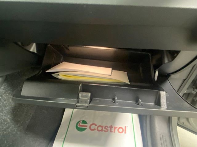 Certified 2025 Volvo XC40 B5 Core AWD/4WD image 29