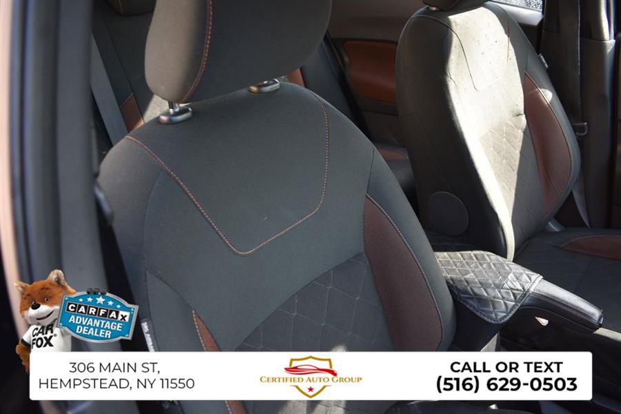 Used 2020 Nissan Kicks SR FWD image 24