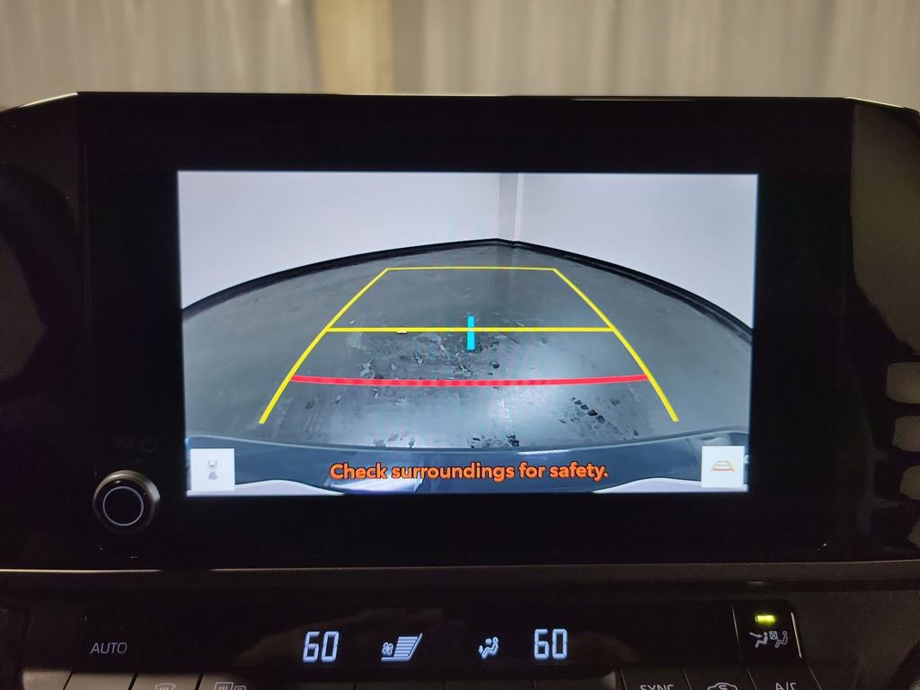 Used 2025 Toyota Camry SE image 19