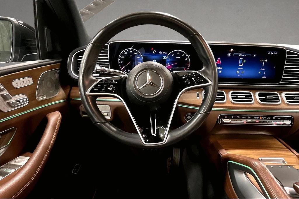 Used 2024 Mercedes-Benz GLS 450 4MATIC image 8