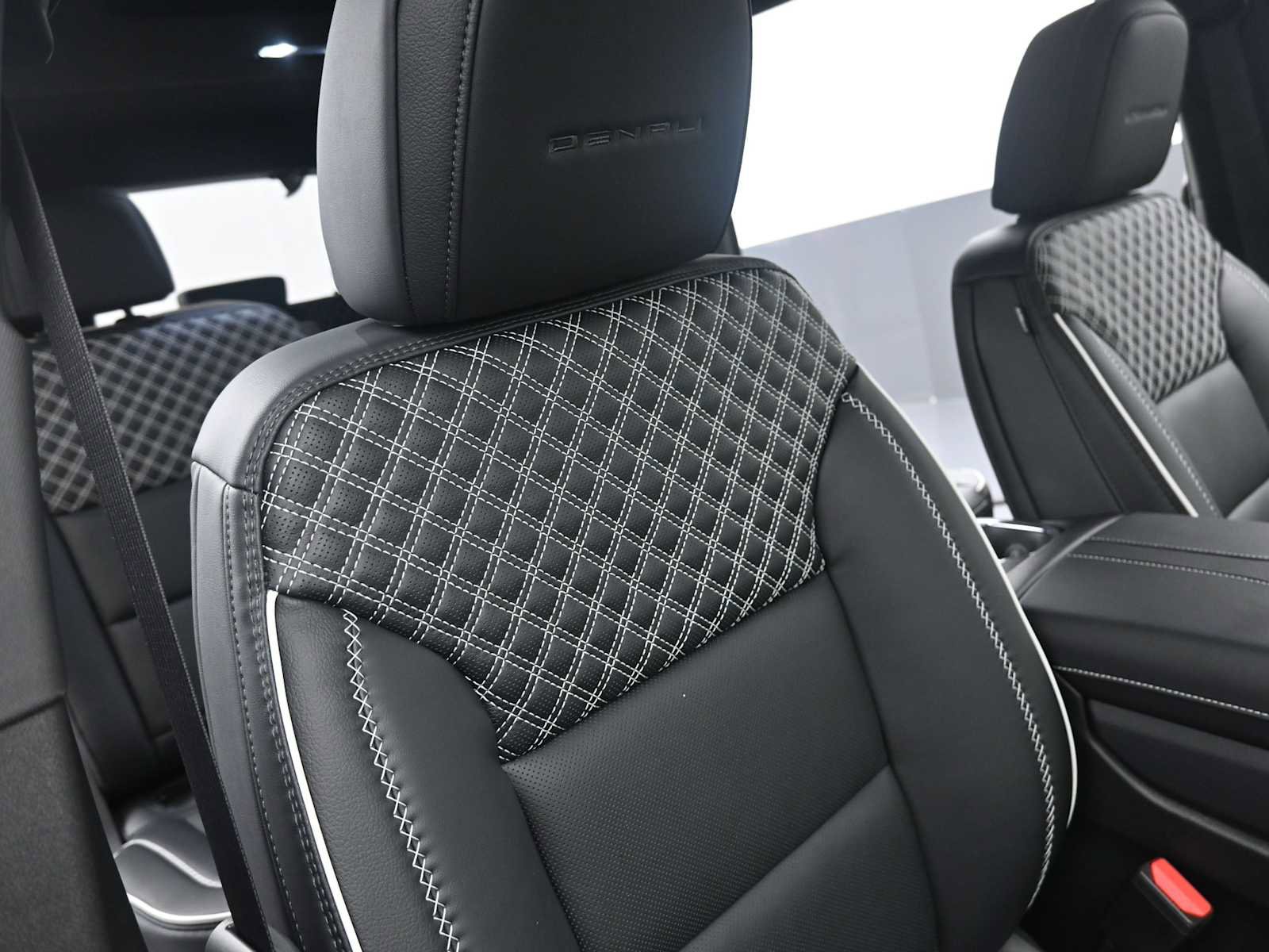 New 2026 GMC Acadia Denali image 19