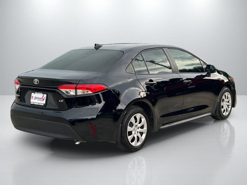 Certified 2025 Toyota Corolla LE FWD image 5