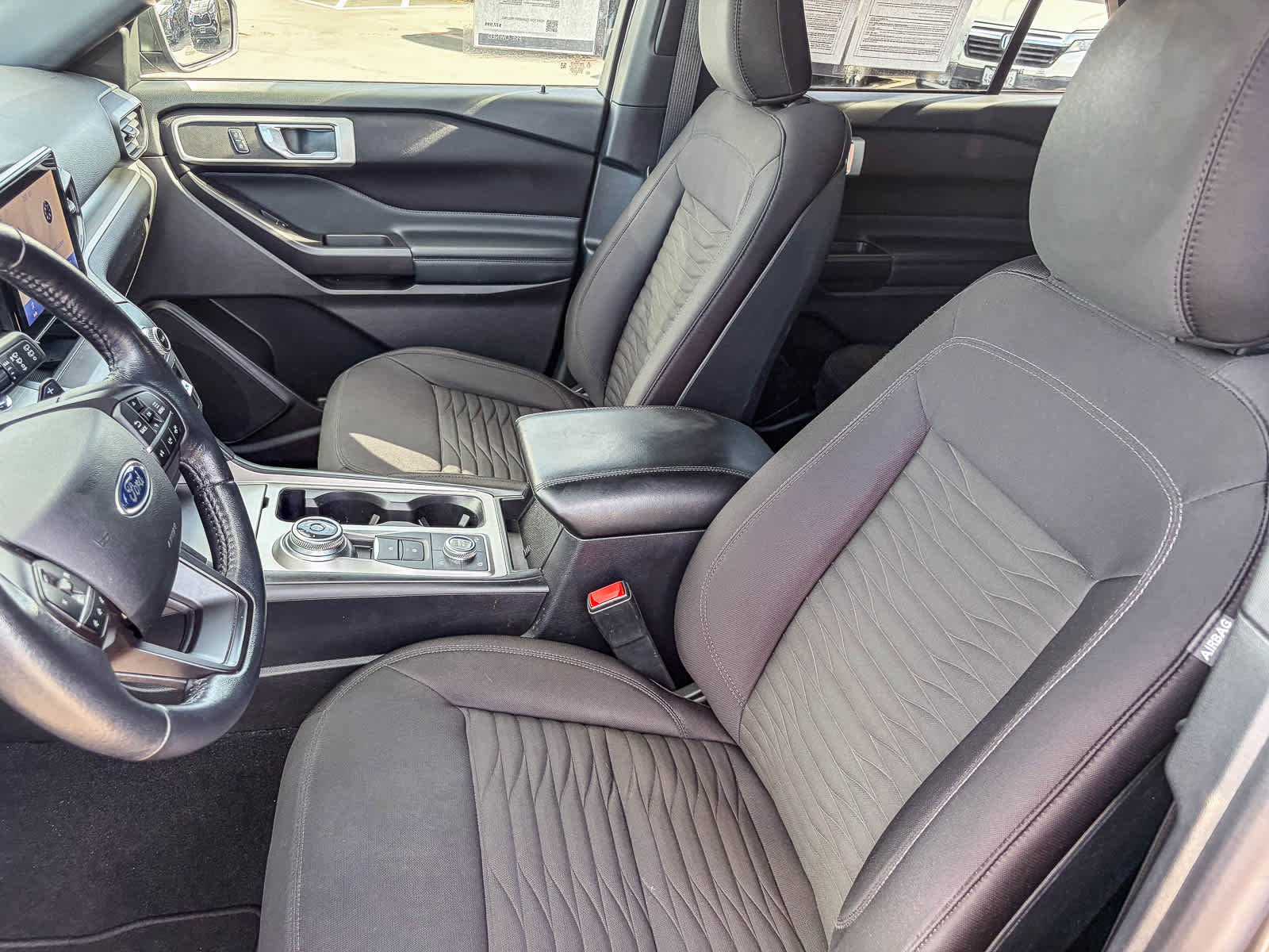 Used 2020 Ford Explorer XLT image 16