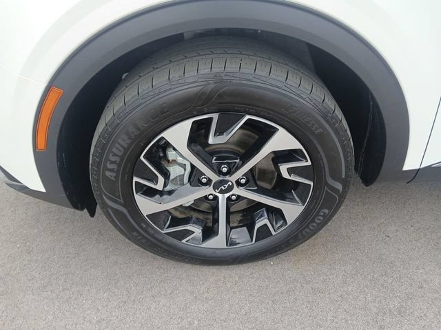 Certified 2023 Kia Sportage EX AWD/4WD image 12