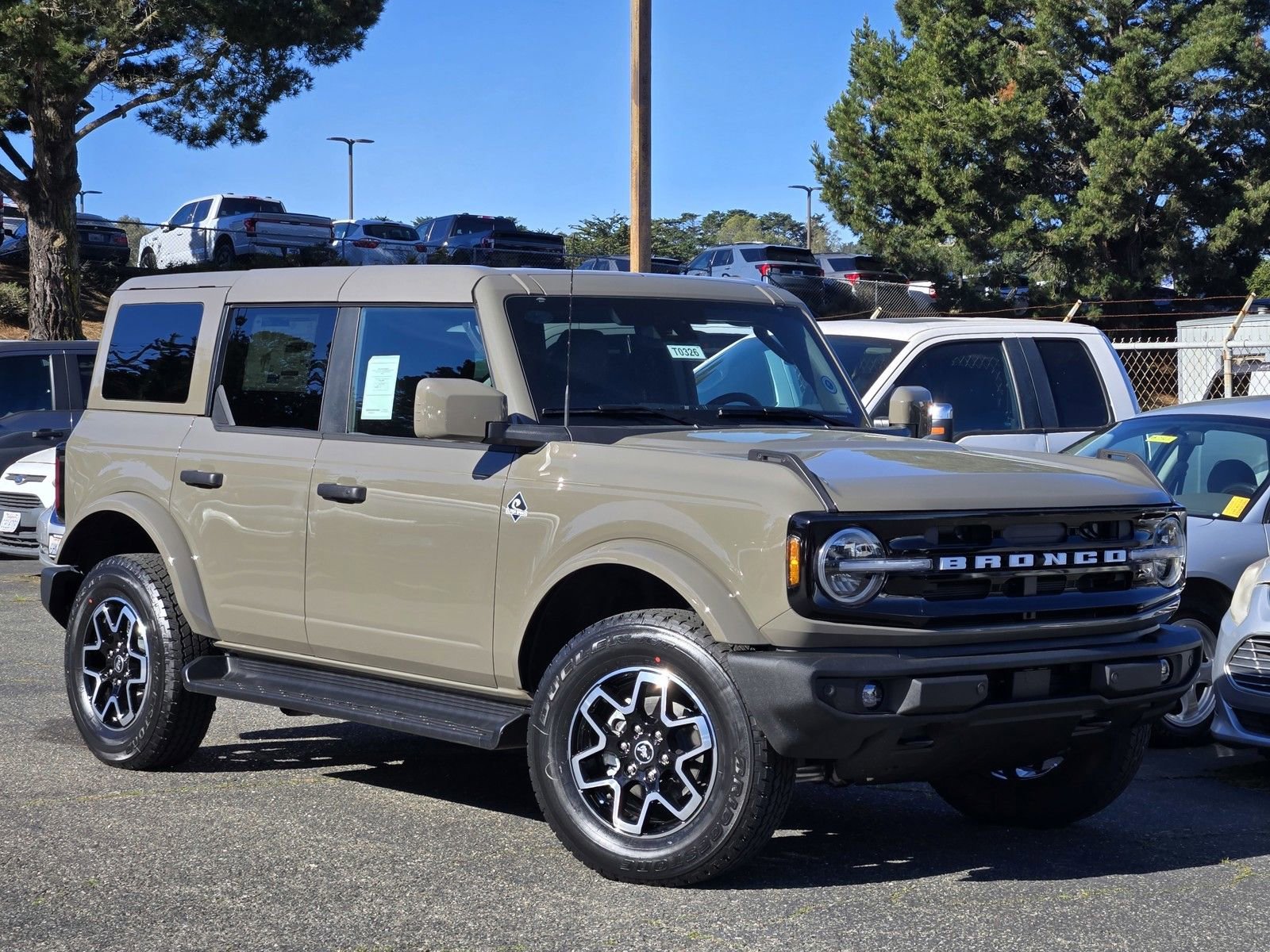 New 2026 Ford Bronco Outer Banks image 2