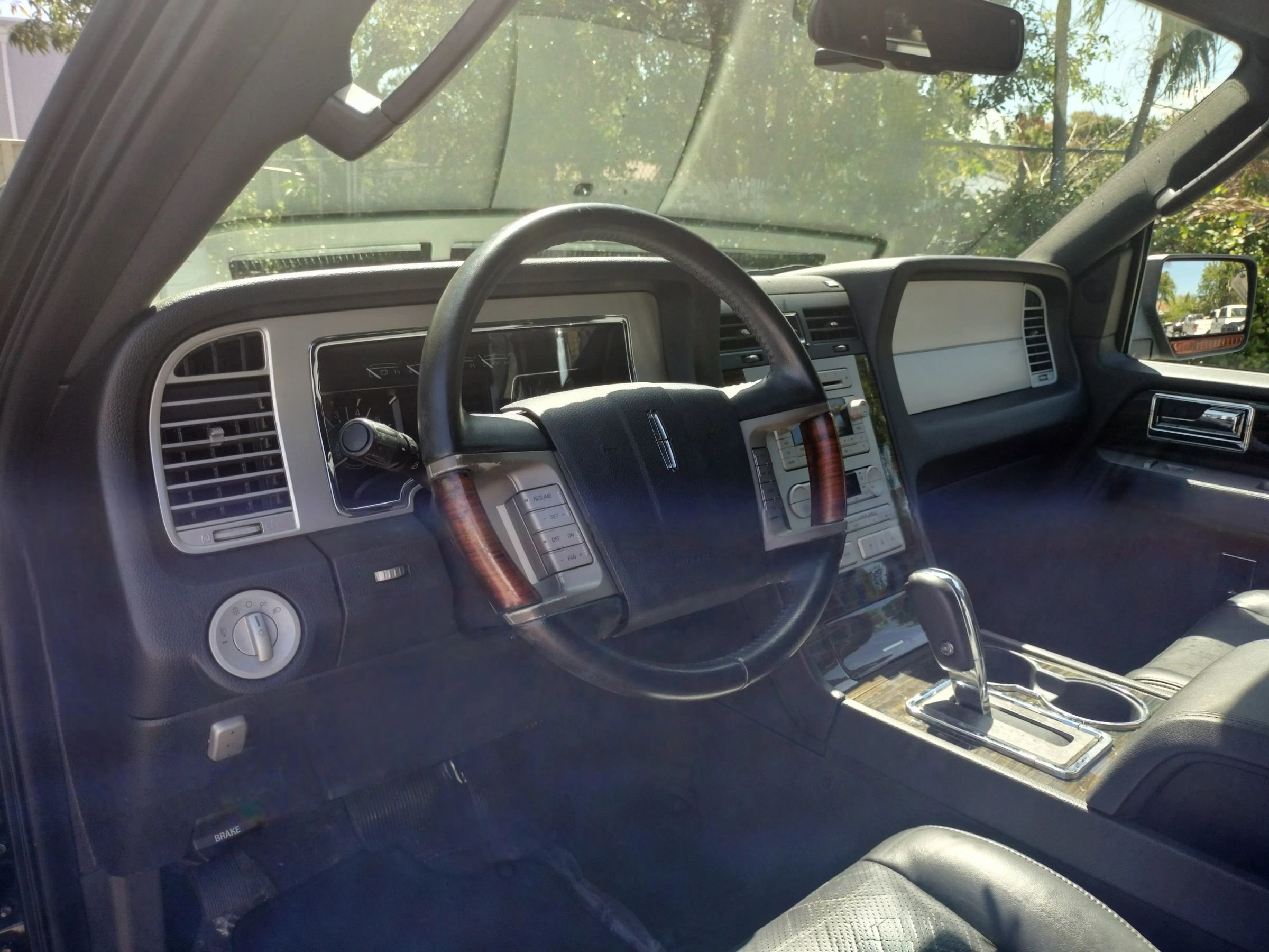 Used 2008 Lincoln Navigator 2WD image 13