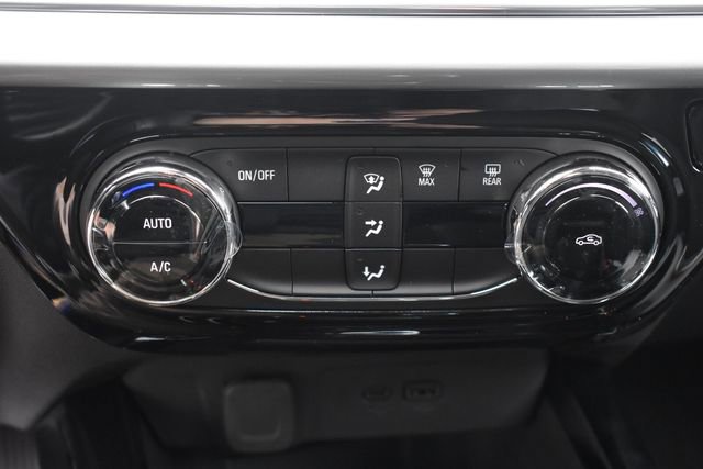 New 2026 Chevrolet Trax LT w/ LPO, Blackout Package image 28