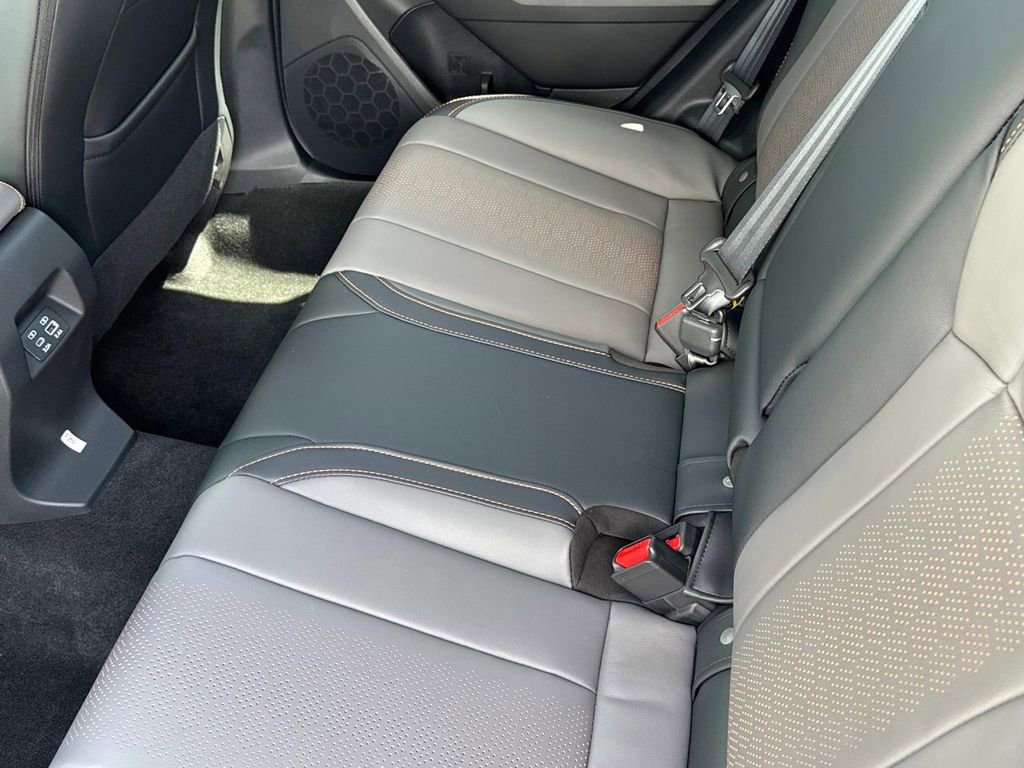 New 2025 Subaru Crosstrek 2.5i Limited w/ Popular Package #3A image 13