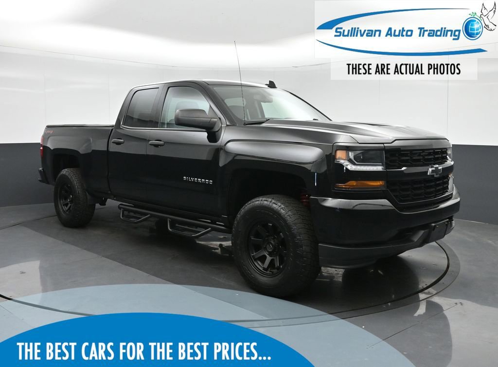 Used 2018 Chevrolet Silverado 1500 Custom w/ Custom Value Package AWD/4WD image 1