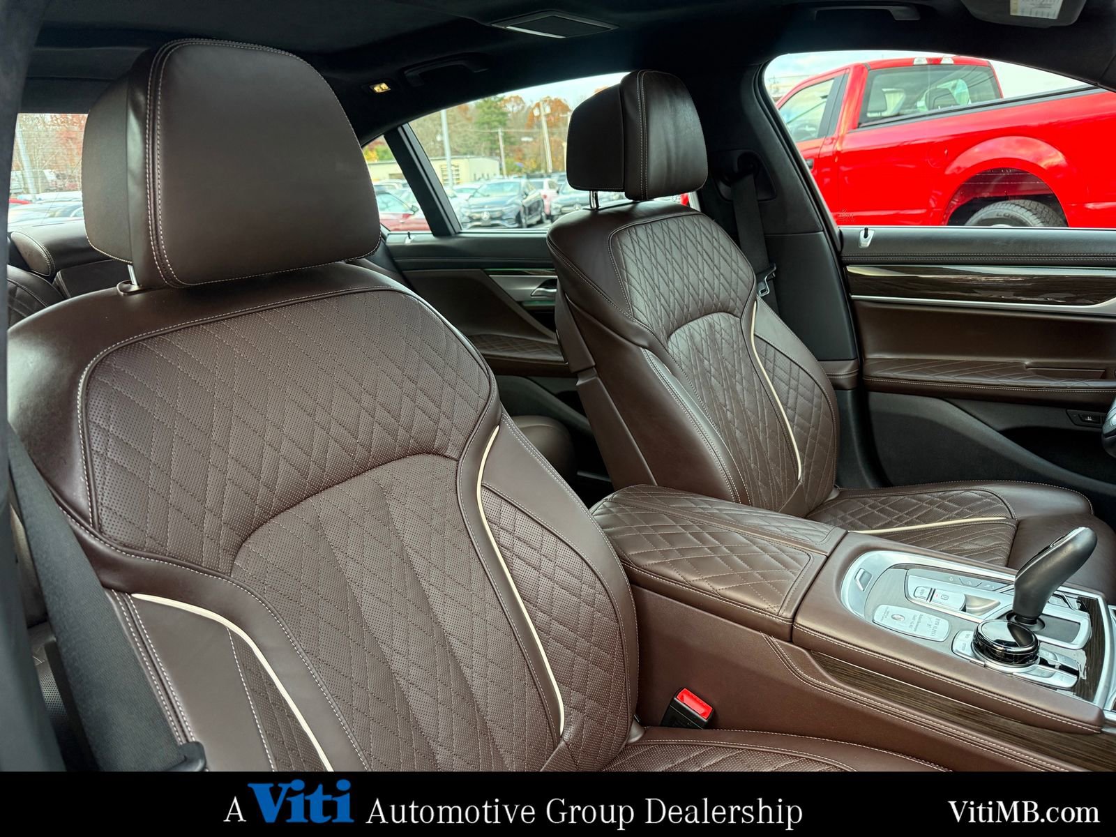 Used 2022 BMW ALPINA B7 xDrive w/ Luxury Rear Seating Package image 30