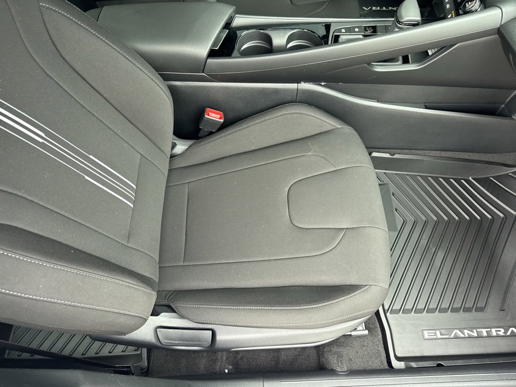 New 2026 Hyundai Elantra SEL Sport image 17