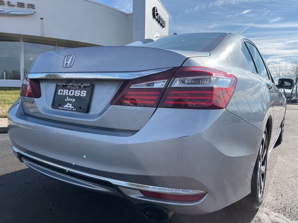 Used 2016 Honda Accord EX image 38