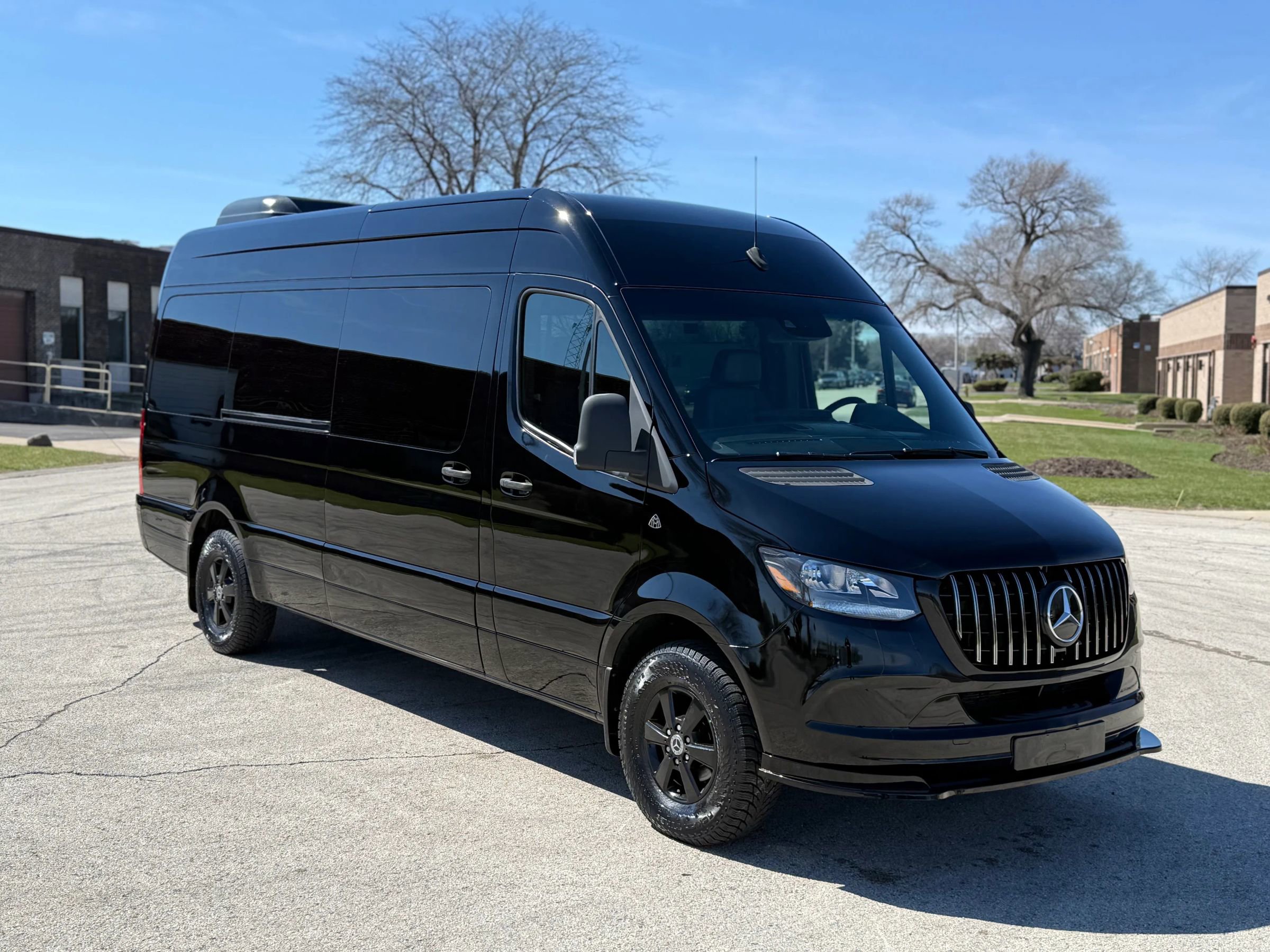 Used 2019 Mercedes-Benz Sprinter 2500 w/ Acoustic Package image 1