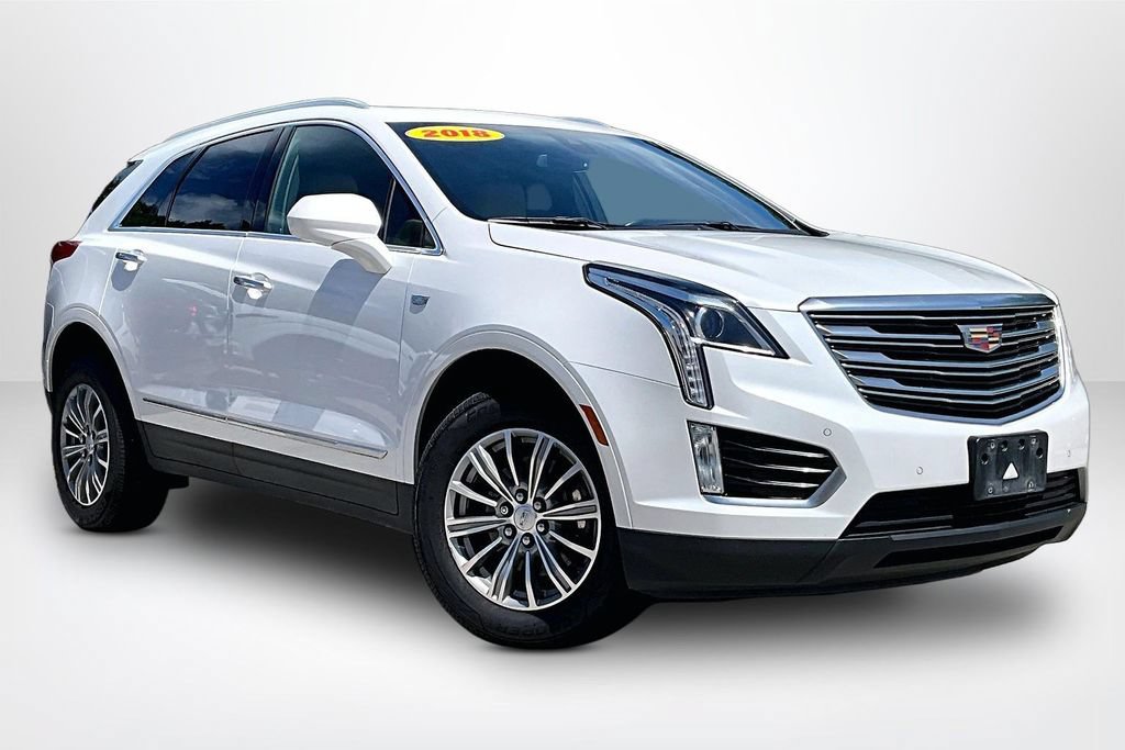 Used 2018 Cadillac XT5 Luxury w/ Driver Awareness Package AWD/4WD image 3