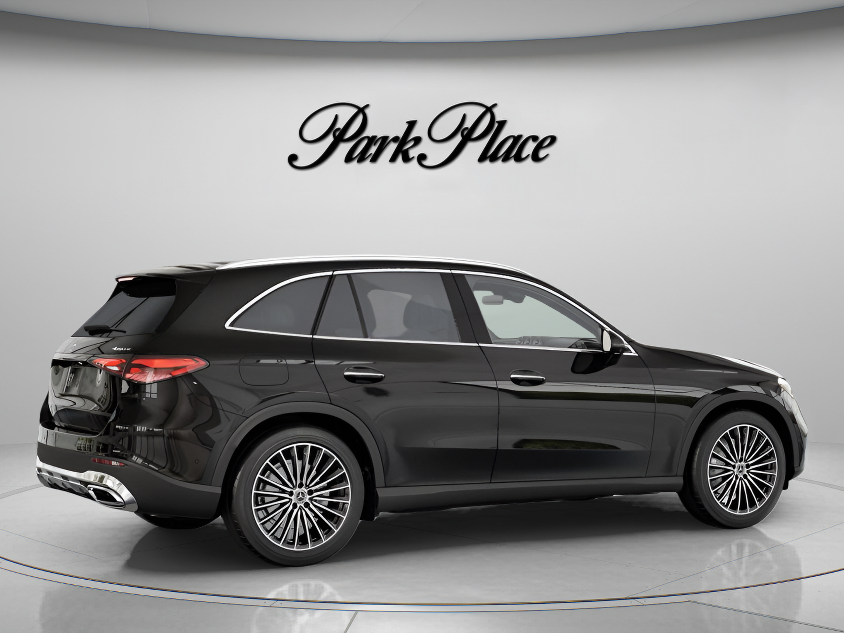 Used 2026 Mercedes-Benz GLC 300 4MATIC image 23