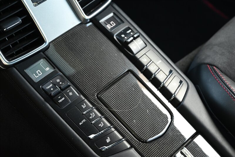 Used 2015 Porsche Panamera GTS AWD/4WD image 34