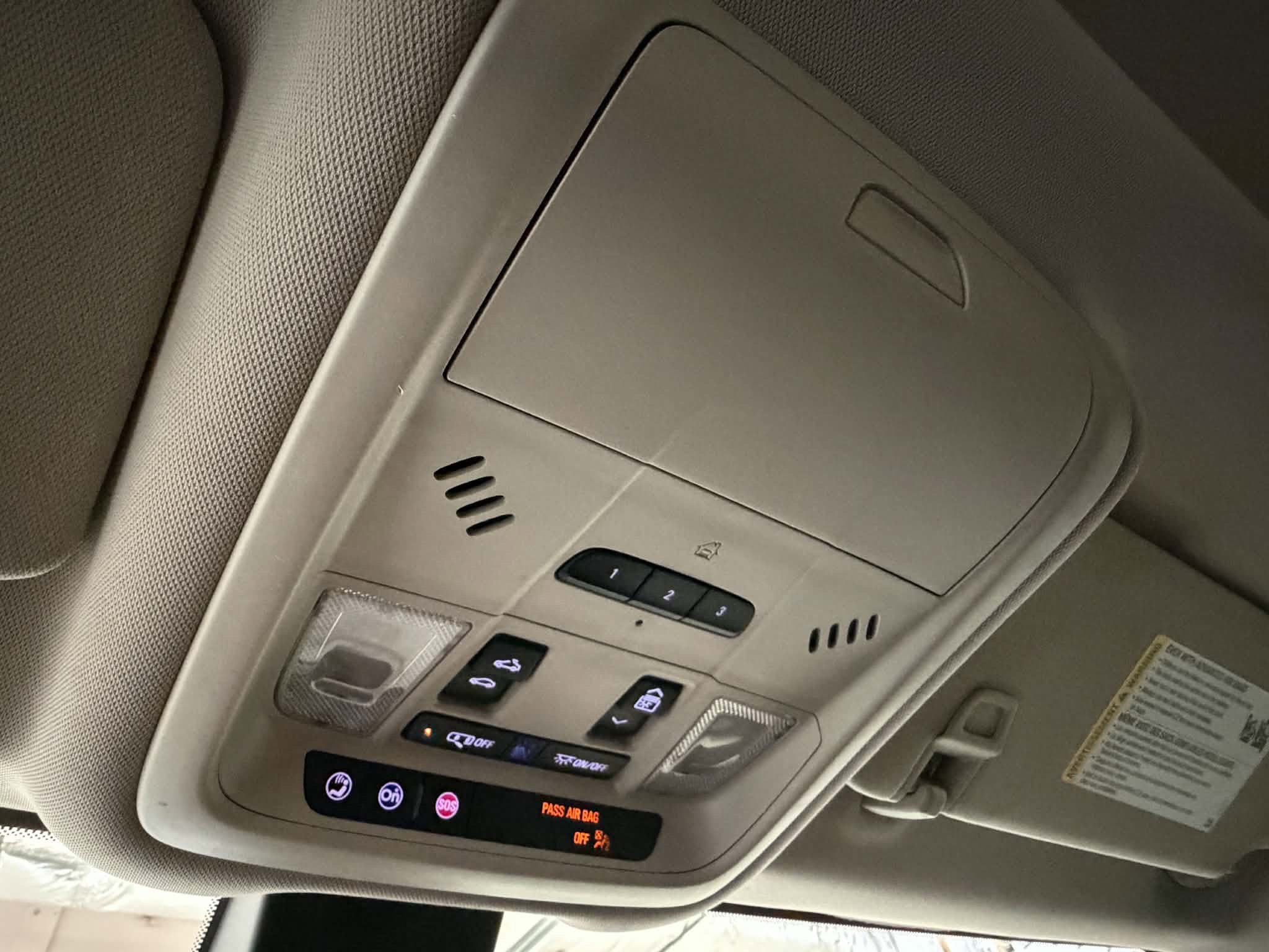 Used 2020 GMC Terrain Denali w/ Denali Premium Package FWD image 16