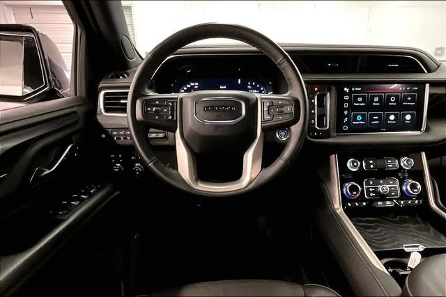 Used 2024 GMC Yukon XL Denali AWD/4WD image 6