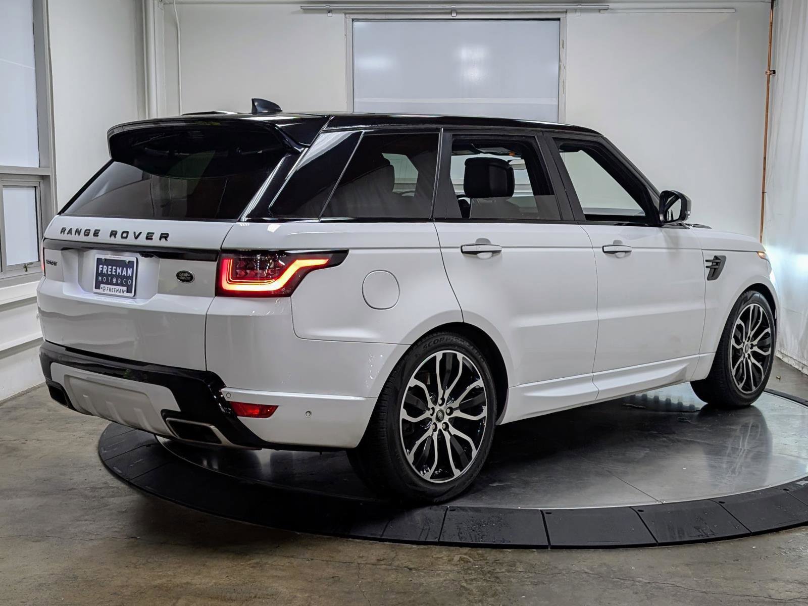 Used 2019 Land Rover Range Rover Sport HSE Dynamic image 8