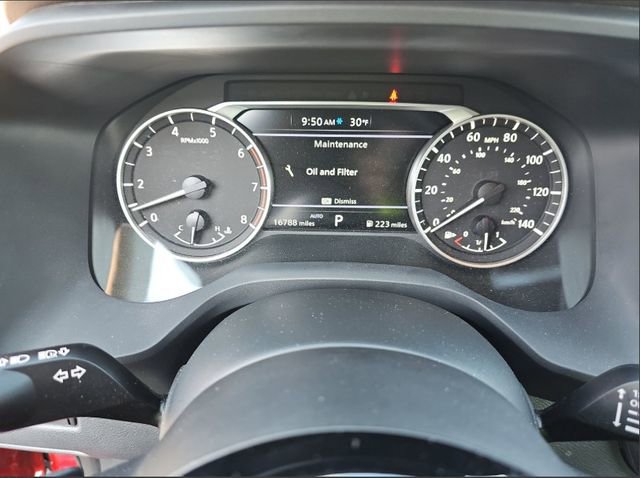 Used 2023 Nissan Rogue SV w/ SV Premium B Package image 5