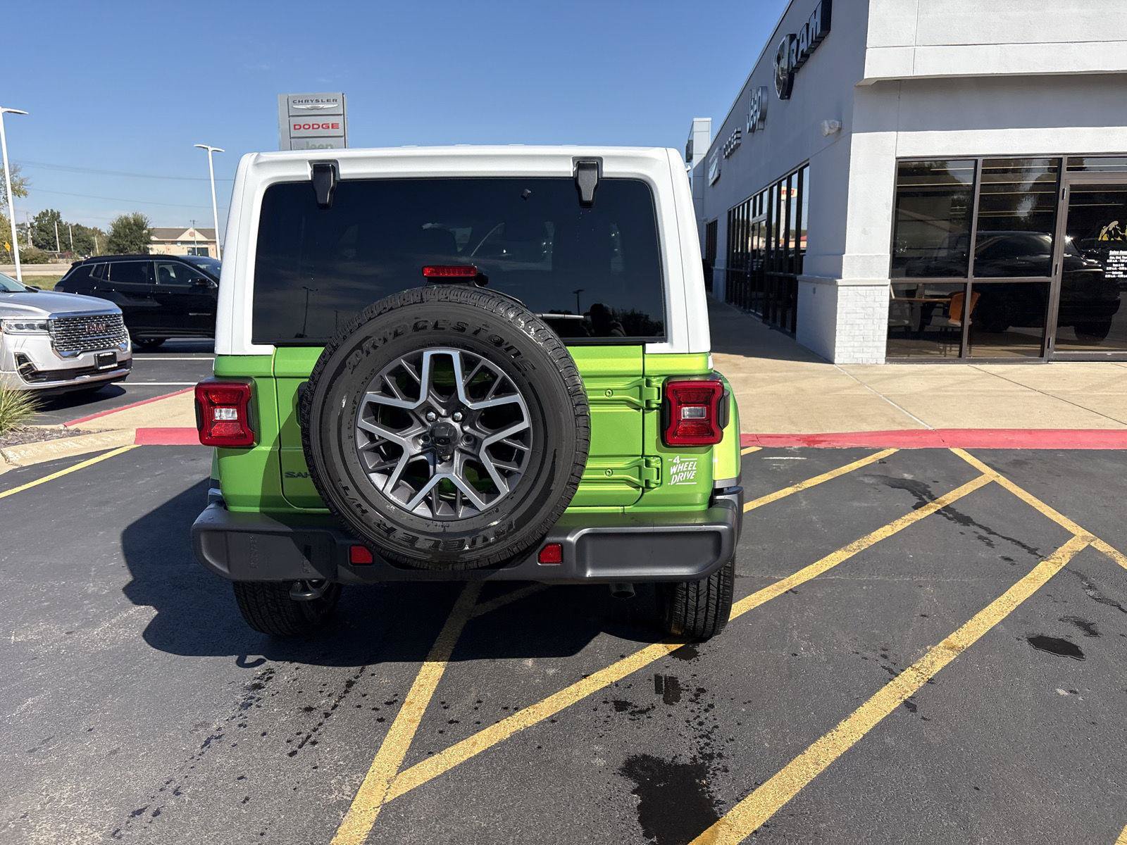 Used 2026 Jeep Wrangler Unlimited Sahara w/ Whitecap Package AWD/4WD image 6