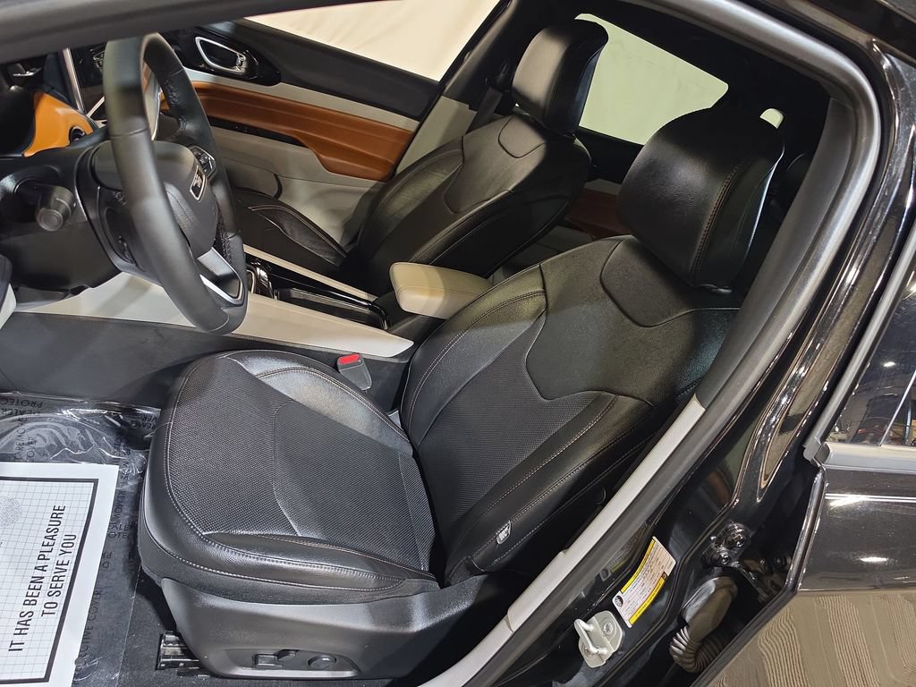 Used 2023 Jeep Compass Limited w/ Elite Group AWD/4WD image 13
