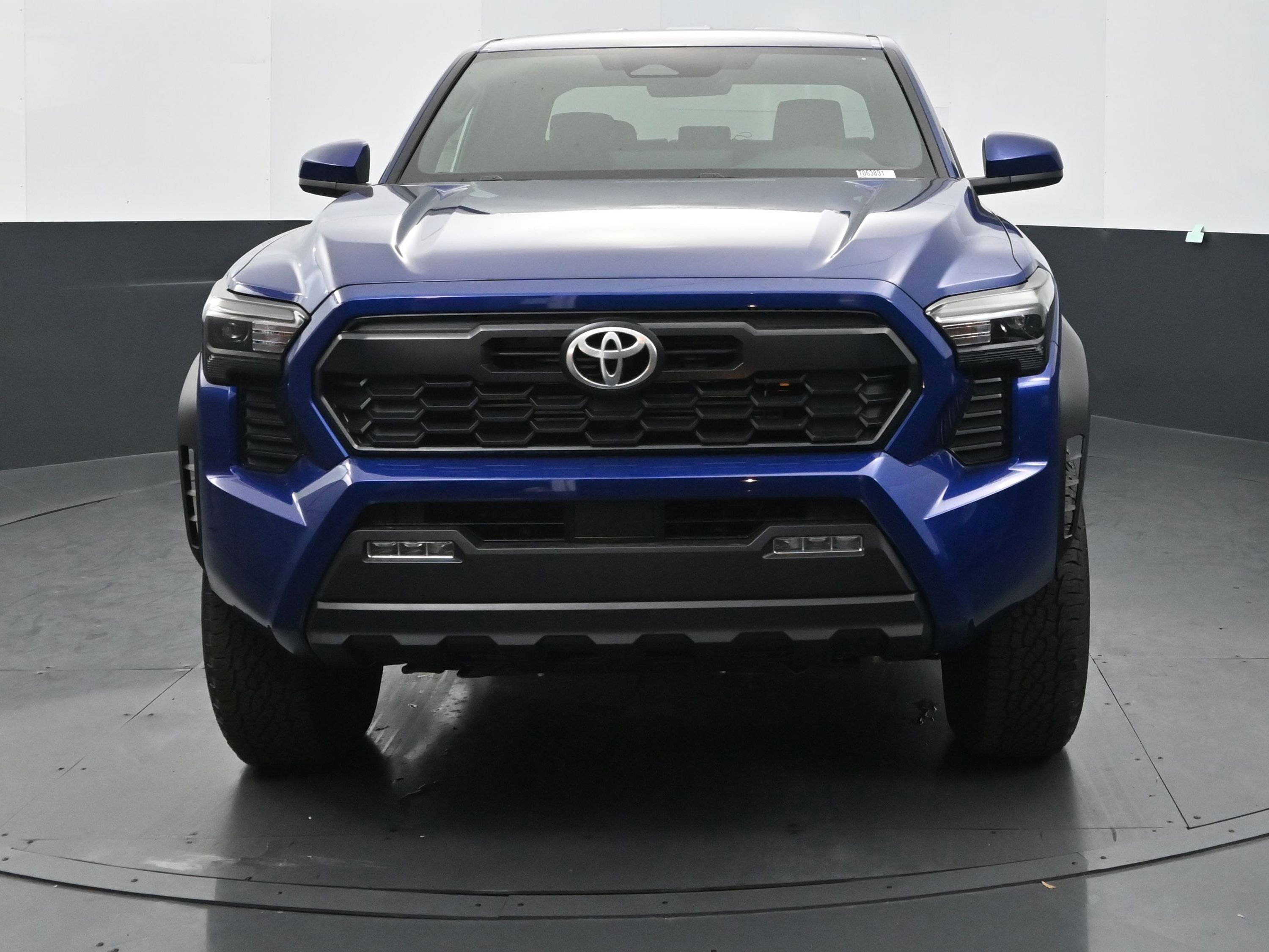 Used 2025 Toyota Tacoma TRD Off-Road image 8