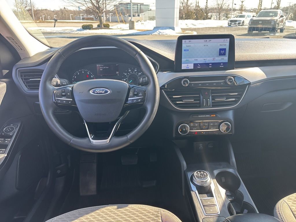 Used 2022 Ford Escape SE w/ Cold Weather Package image 25