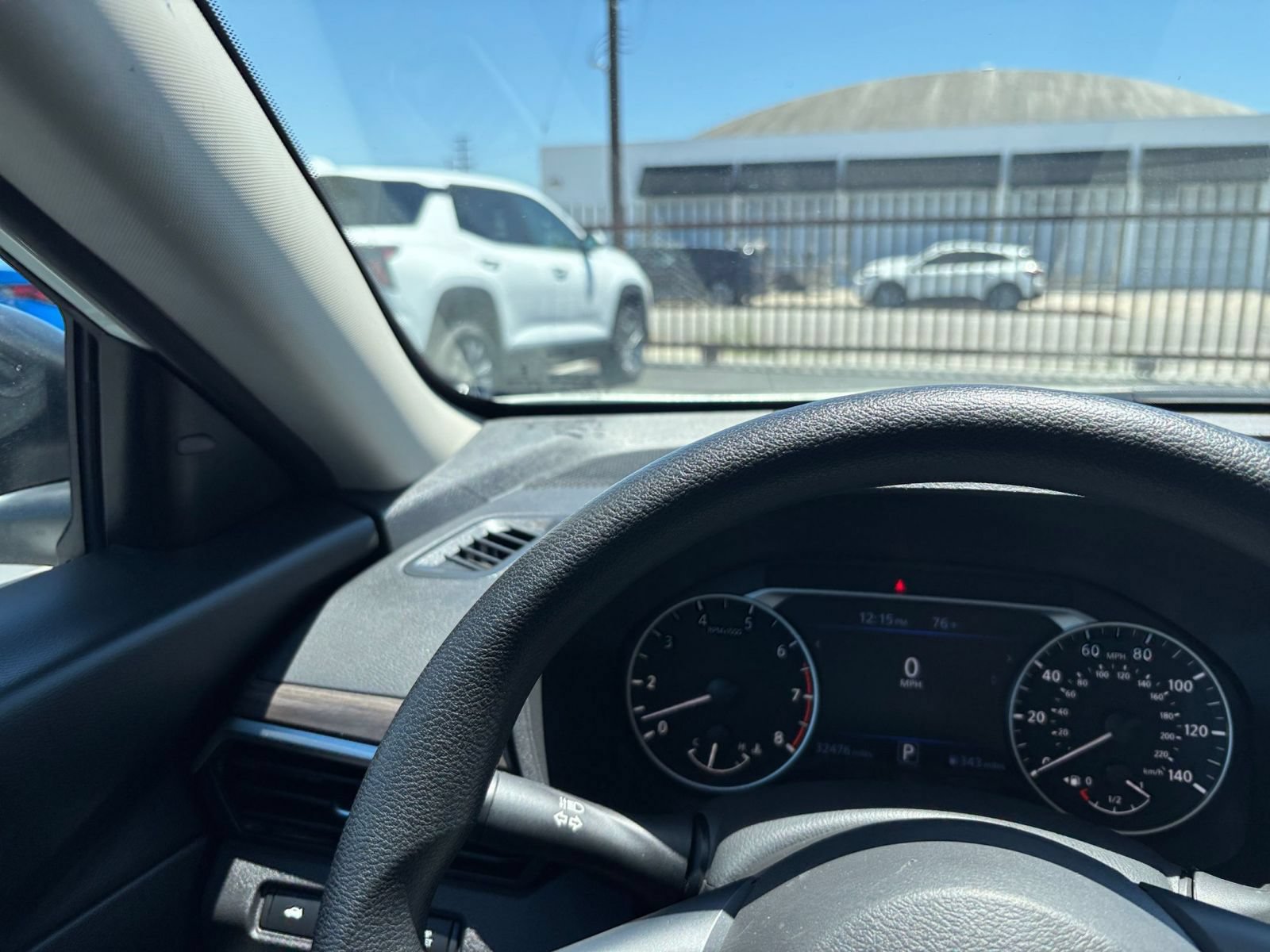 Used 2025 Nissan Altima 2.5 SV FWD image 35