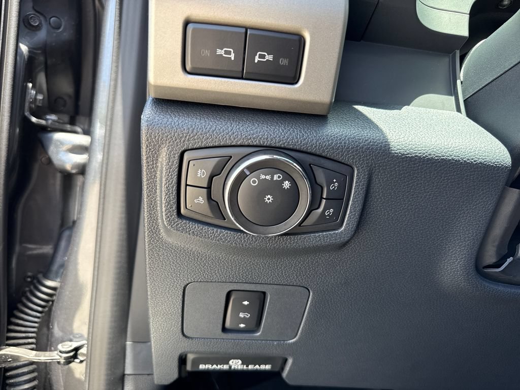 Used 2022 Ford F250 Lariat w/ Lariat Value Package AWD/4WD image 12