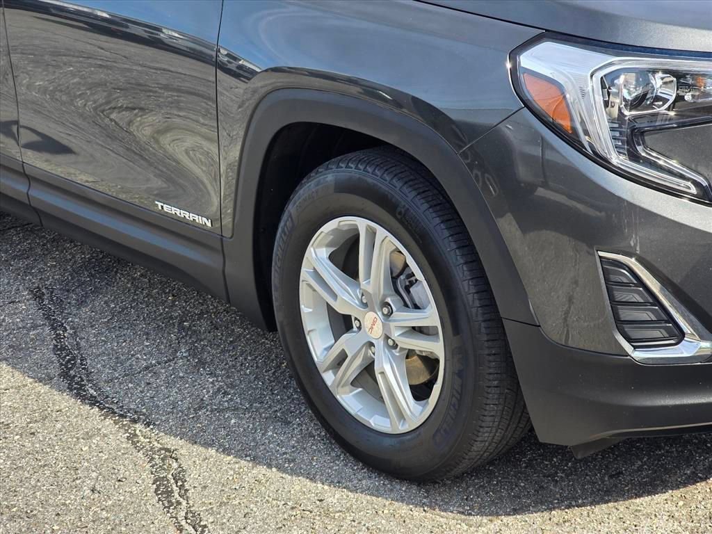 Used 2021 GMC Terrain SLE w/ Driver Convenience Package FWD image 19