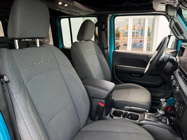 Used 2024 Jeep Wrangler Unlimited Sahara AWD/4WD image 23