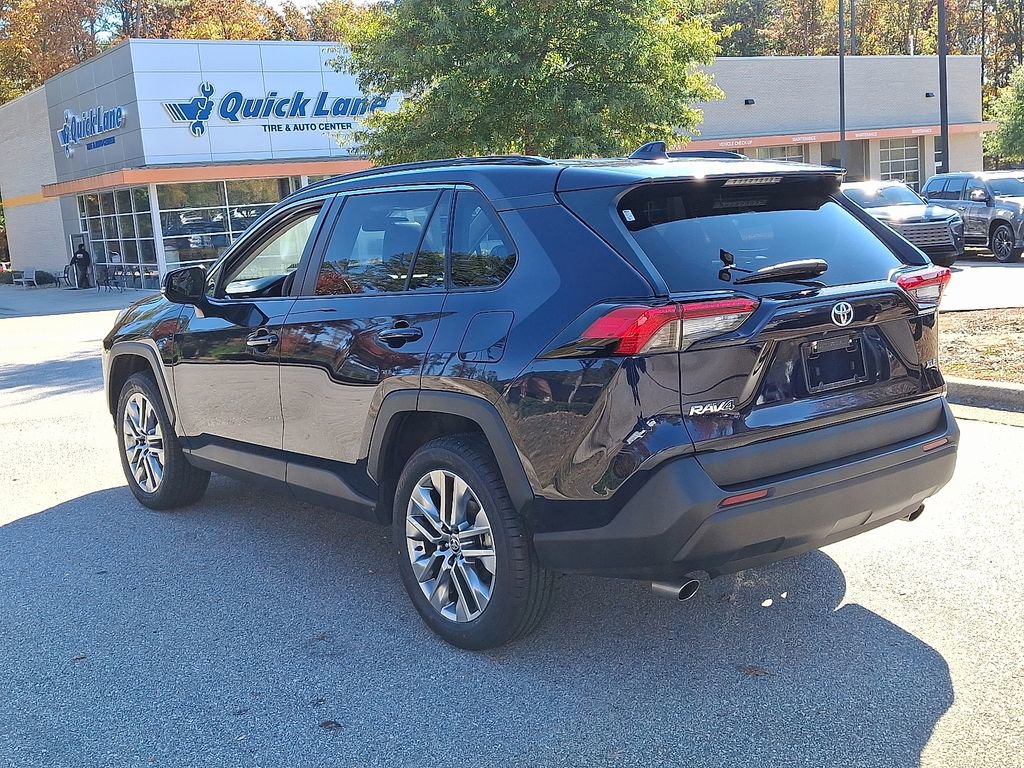 Used 2023 Toyota RAV4 XLE Premium image 4
