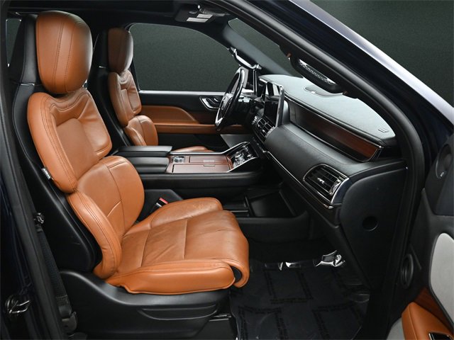 Used 2021 Lincoln Navigator Reserve w/ Luxury Package image 22