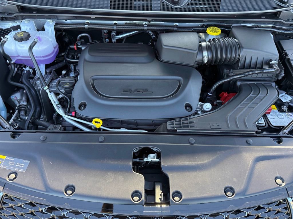New 2026 Chrysler Pacifica Limited image 23