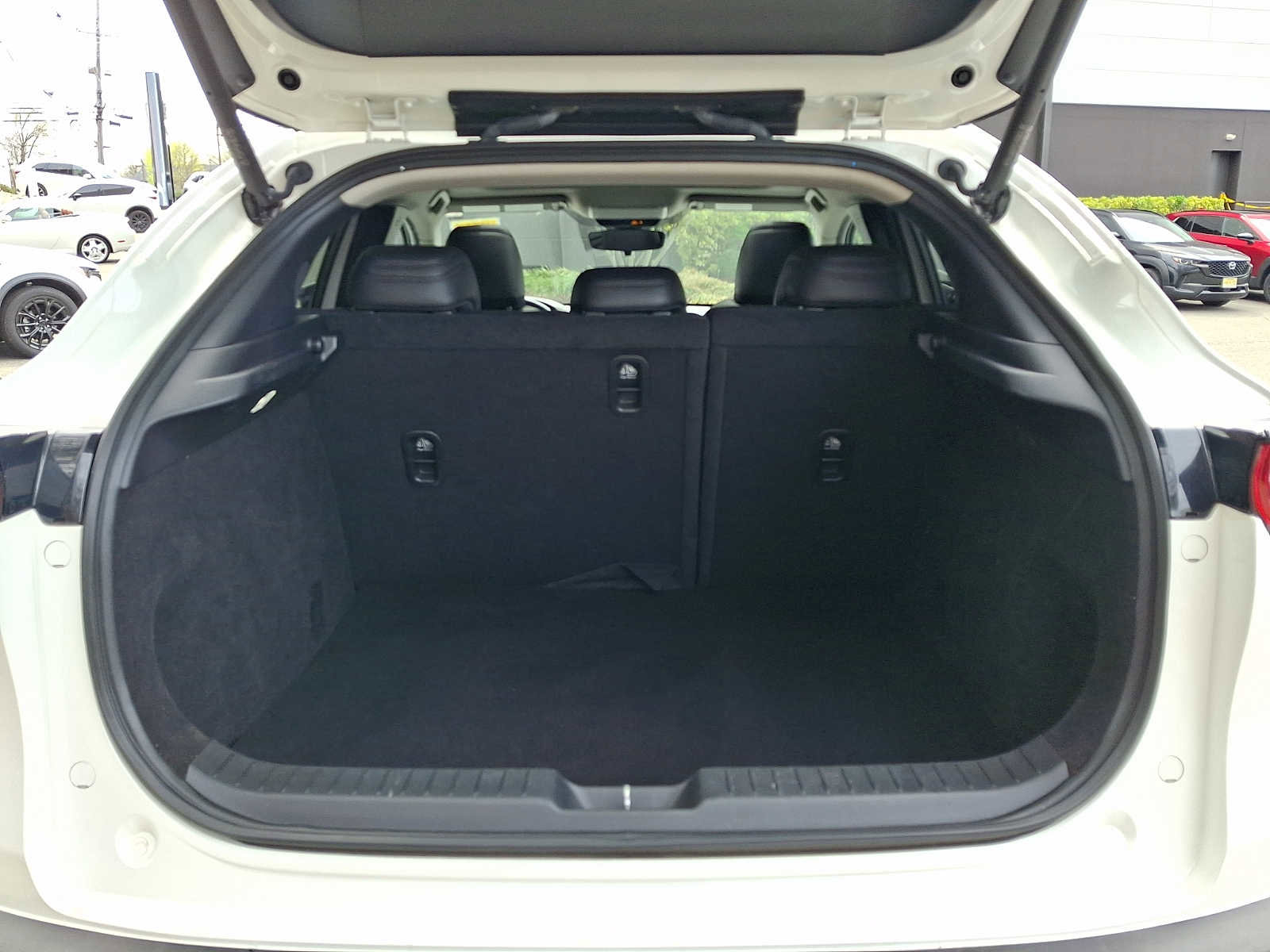 Used 2021 MAZDA CX-30 AWD 2.5 S w/ Premium Package image 29