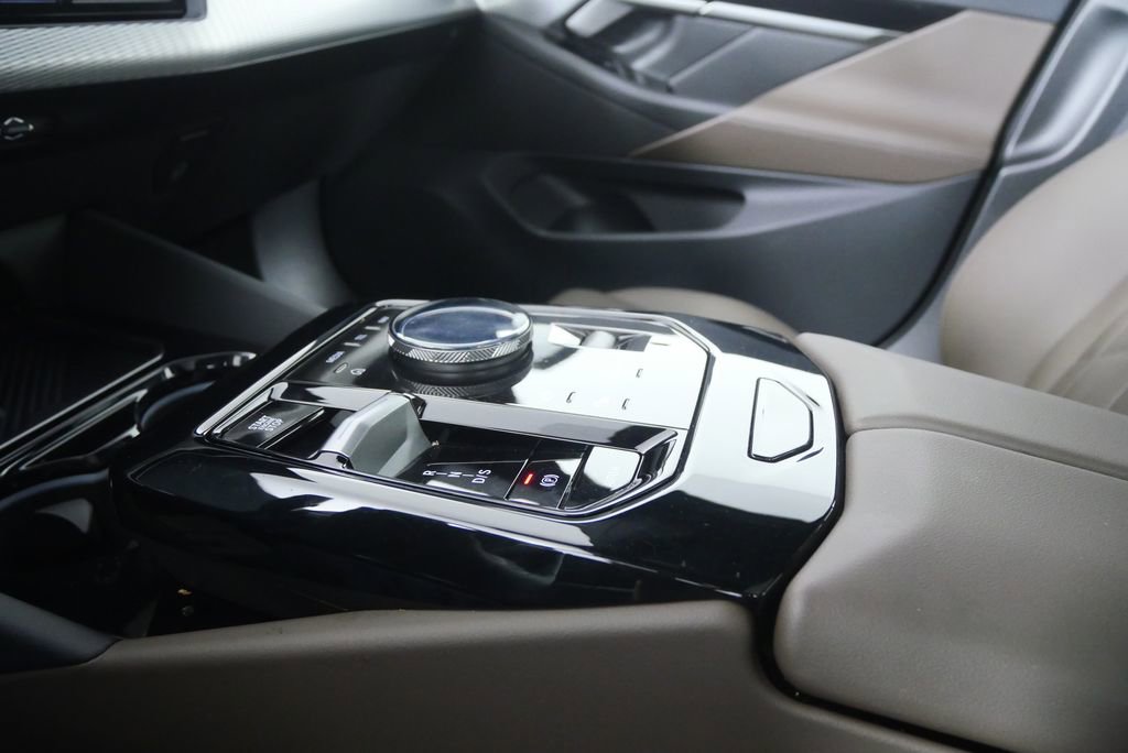 Certified 2026 BMW 530i image 25