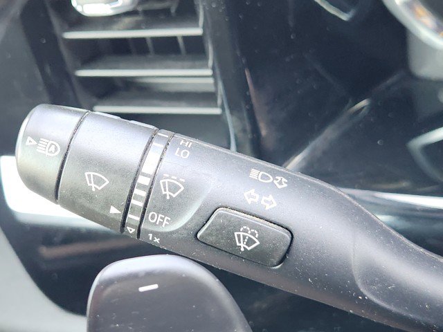 Used 2022 Chevrolet Silverado 1500 High Country w/ High Country Premium Package image 45