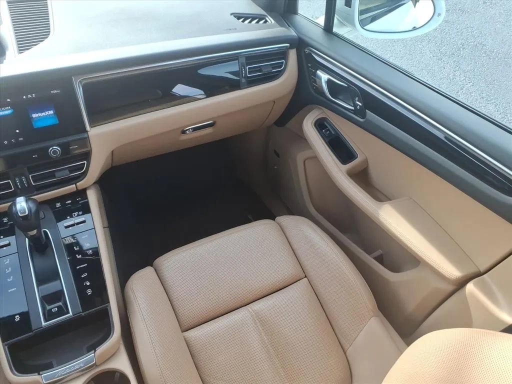Used 2022 Porsche Macan image 18
