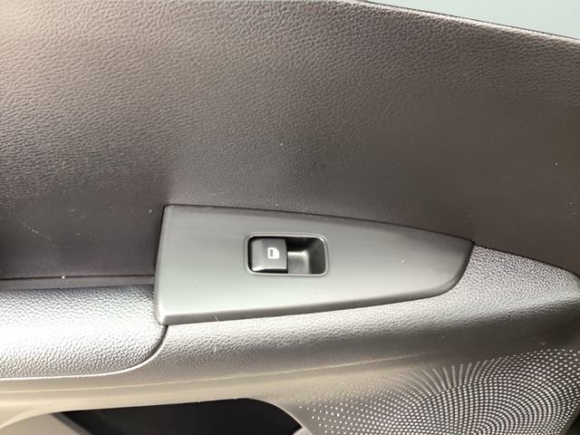 Used 2023 Kia Forte LXS image 15