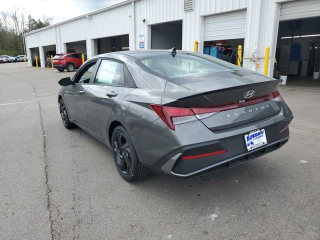 New 2026 Hyundai Elantra Sport FWD image 3