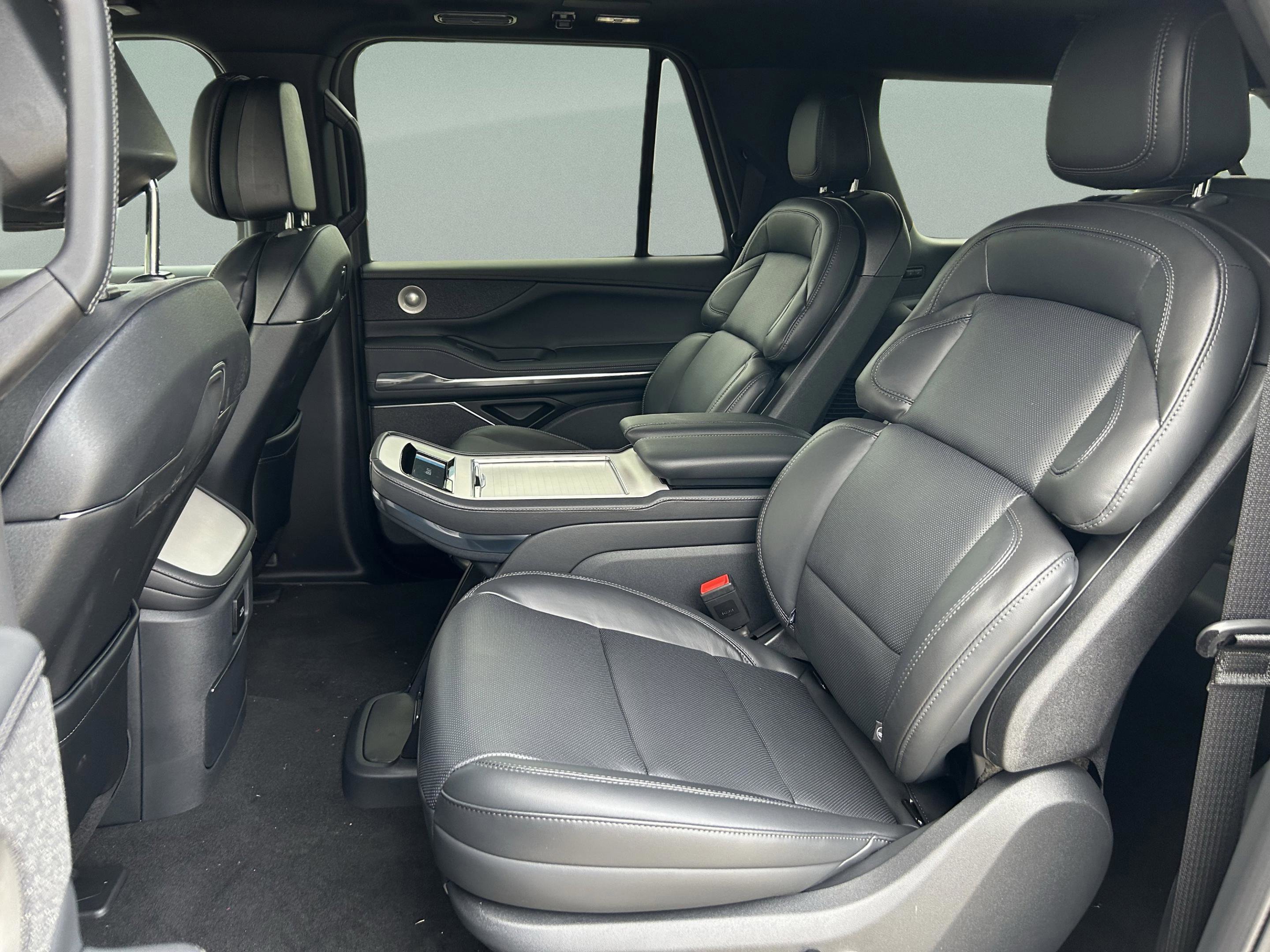 New 2025 Lincoln Navigator L Reserve w/ Jet Appearance Package image 23